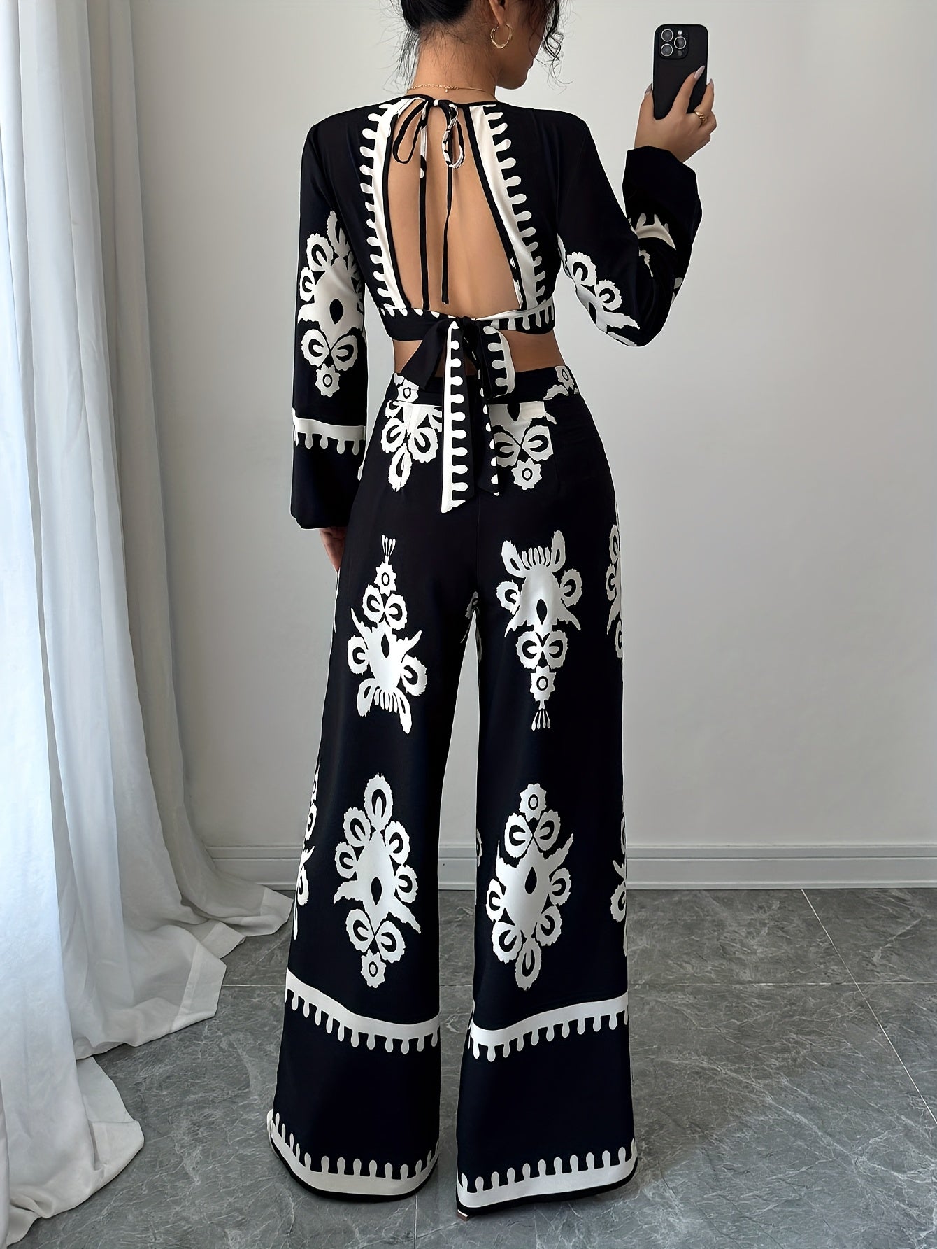 New Stylish Ethnic Patterned Long-Sleeve Top Set with a V-Neck, Backless Design, And Elegant Tie Details for Women.